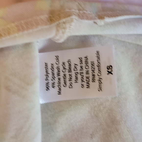 Is bran lularo size extra small color multi pastel - Picture 4 of 4